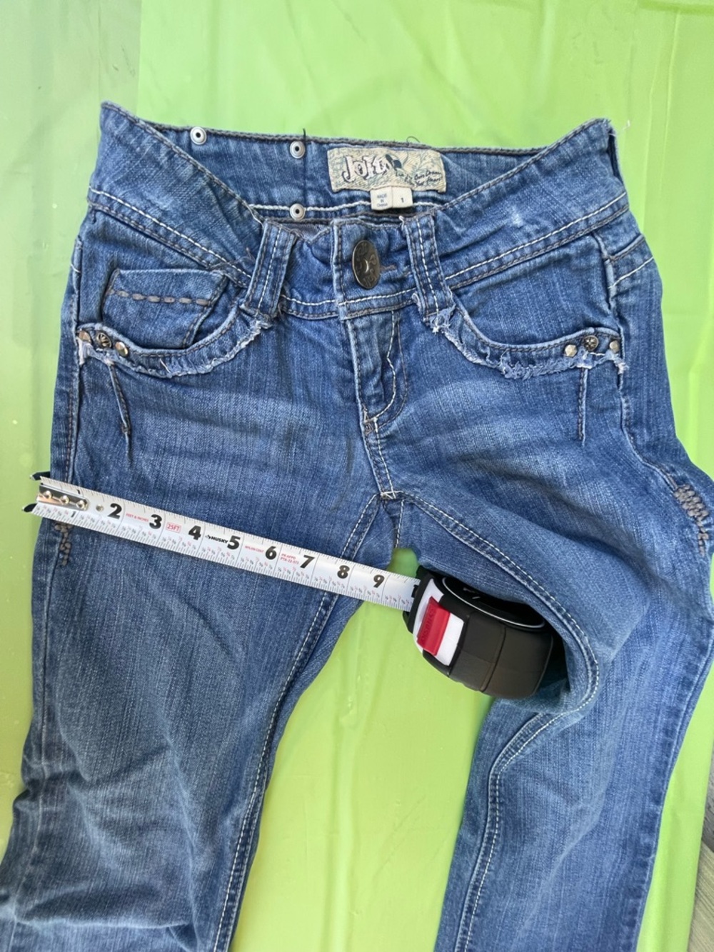 LOW RISE BOOT LEG JOLT JEANS WITH EMBROILED FLAP POCKETS LIGHT SIZE 1 JUNIORS - Picture 9 of 15